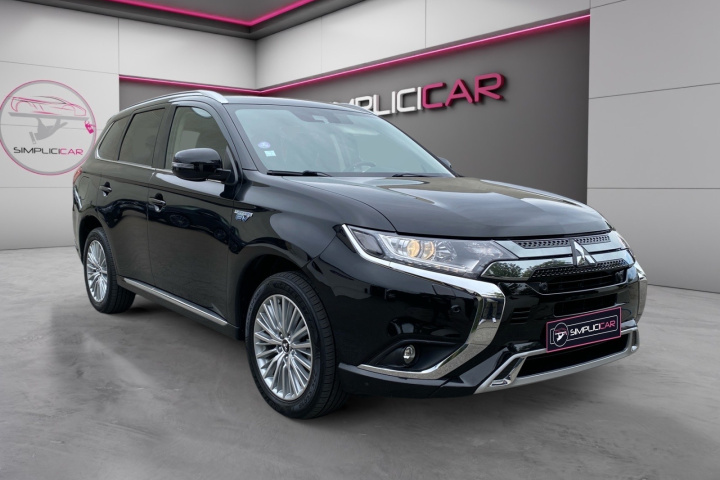 MITSUBISHI OUTLANDER PHEV