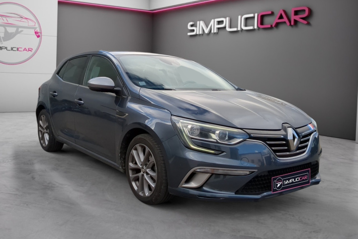 RENAULT MEGANE IV BERLINE